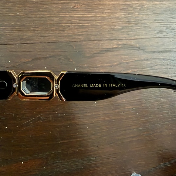 Designer Sunglasses - Picture 7 of 8